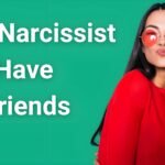 Does narcissist have friends - Two women posing together showing difference between genuine friendship and narcissistic fake relationships